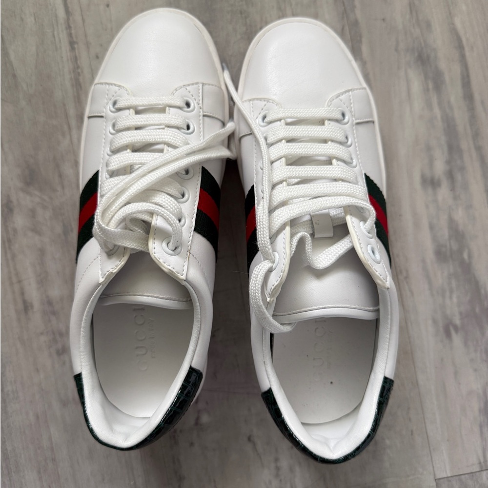 White Sneakers with Green and Red Stripes size 7.5